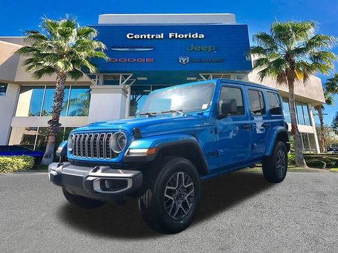 Used 2025 Jeep Wrangler Unlimited Sahara w/ Safety Group AWD/4WD image 9