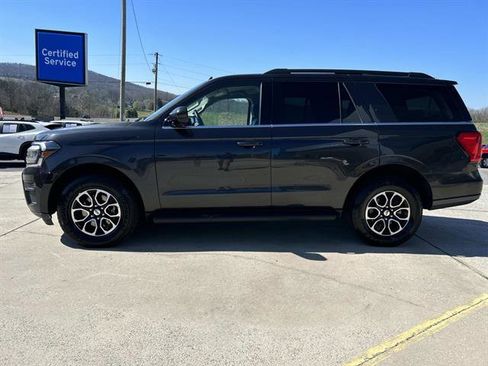 Used 2024 Ford Expedition XLT image 7