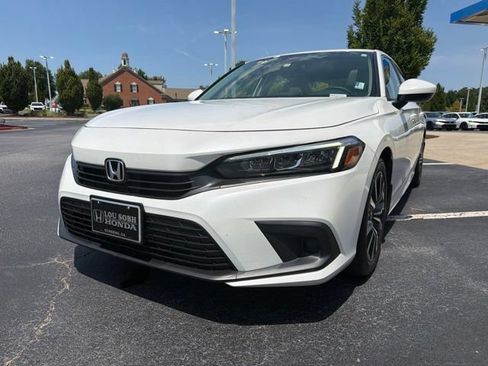Certified 2022 Honda Civic EX image 2