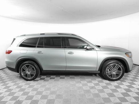 Used 2024 Mercedes-Benz GLS 450 4MATIC image 4