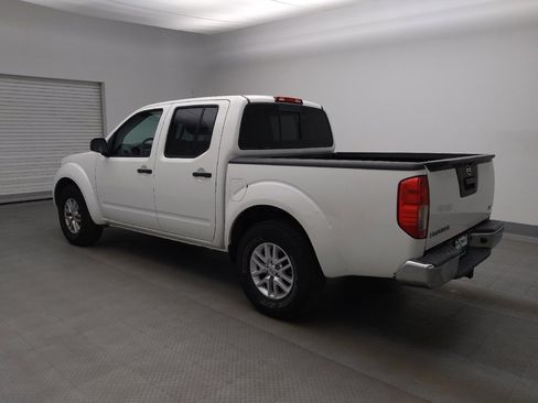 Used 2018 Nissan Frontier SV image 3