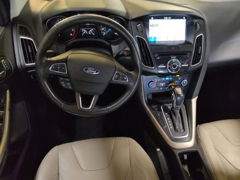 Used 2018 Ford Focus Titanium FWD image 22