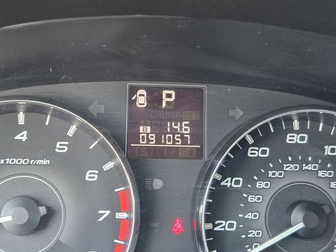 Used 2011 Subaru Outback 3.6R Premium AWD/4WD image 23