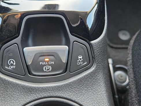 Used 2017 Jeep Compass Limited AWD/4WD image 21