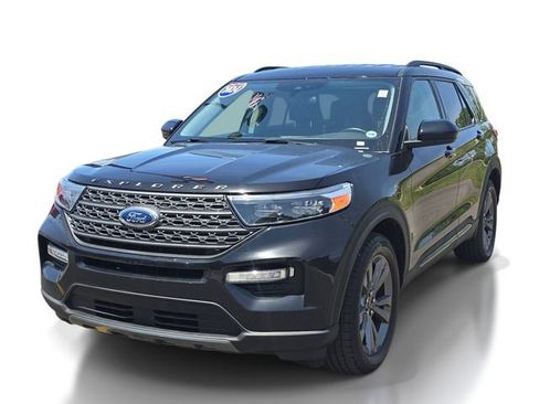 Certified 2024 Ford Explorer XLT w/ Equipment Group 202A AWD/4WD image 2