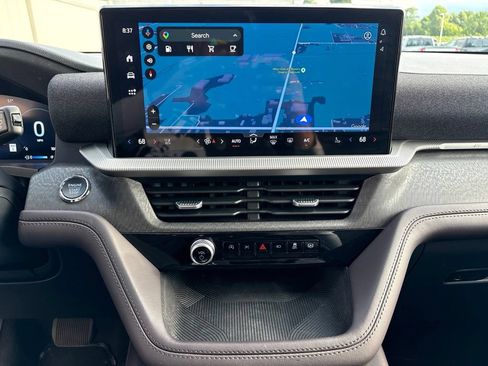 Used 2026 Ford Explorer Platinum AWD/4WD image 12