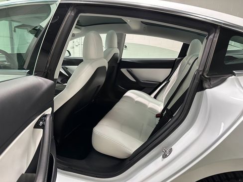 Used 2020 Tesla Model 3 Performance image 20