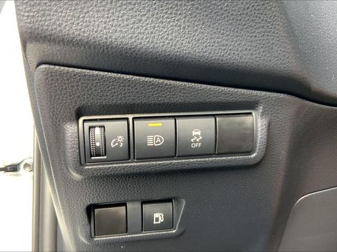Used 2024 Toyota Corolla Cross AWD Hybrid image 33