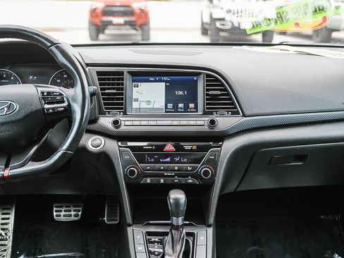 Used 2018 Hyundai Elantra Sport w/ Sport Premium Package 03 FWD image 13