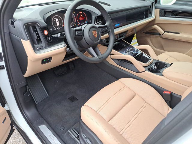 Used 2026 Porsche Cayenne AWD/4WD image 4