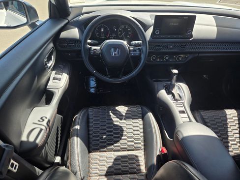 Certified 2025 Honda HR-V Sport image 17