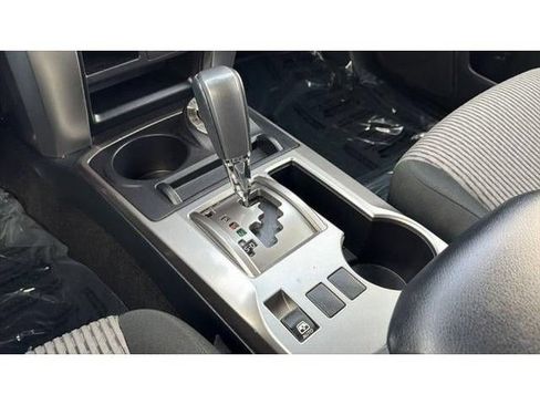 Certified 2024 Toyota 4Runner SR5 AWD/4WD image 31
