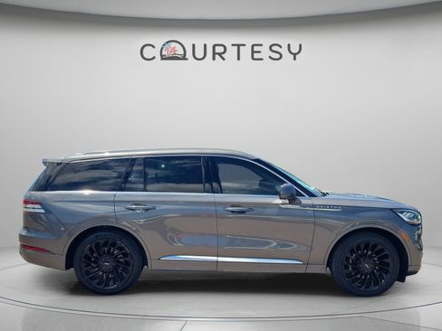 Used 2022 Lincoln Aviator Reserve w/ Equipment Group 201A RWD image 6