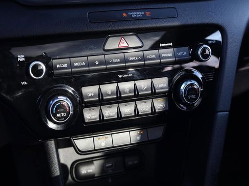 Used 2022 Kia Sportage Nightfall Edition w/ Nighfall AWD Premium Package image 17