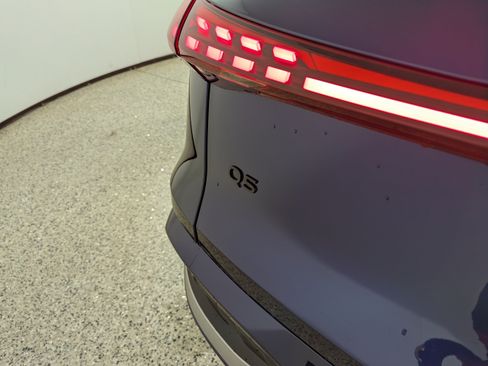 Certified 2025 Audi Q5 Premium w/ Premium Plus AWD/4WD image 27