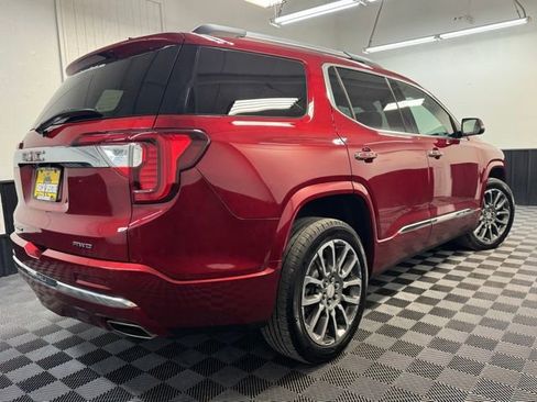 Used 2023 GMC Acadia Denali image 4