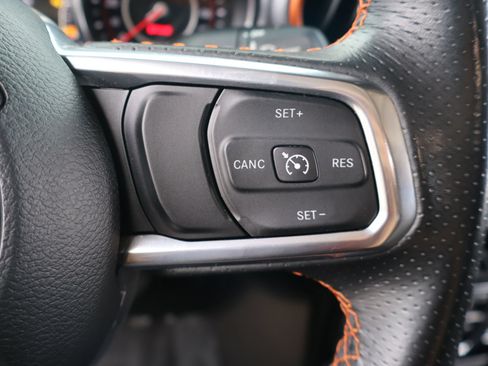 Used 2022 Jeep Gladiator Mojave AWD/4WD image 16