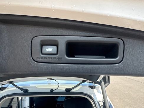 Used 2024 Honda CR-V EX-L image 18