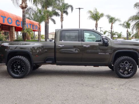 Used 2022 Chevrolet Silverado 3500 High Country w/ Safety Package II AWD/4WD image 11
