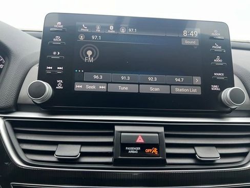 Used 2018 Honda Accord Sport image 17