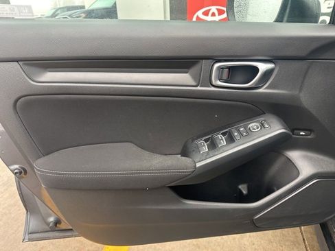 Used 2023 Honda Civic Sport image 9