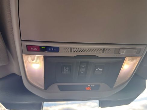 Certified 2023 Subaru Forester Premium image 30