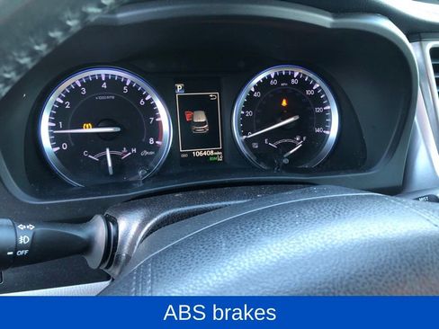 Used 2017 Toyota Highlander XLE AWD/4WD image 7