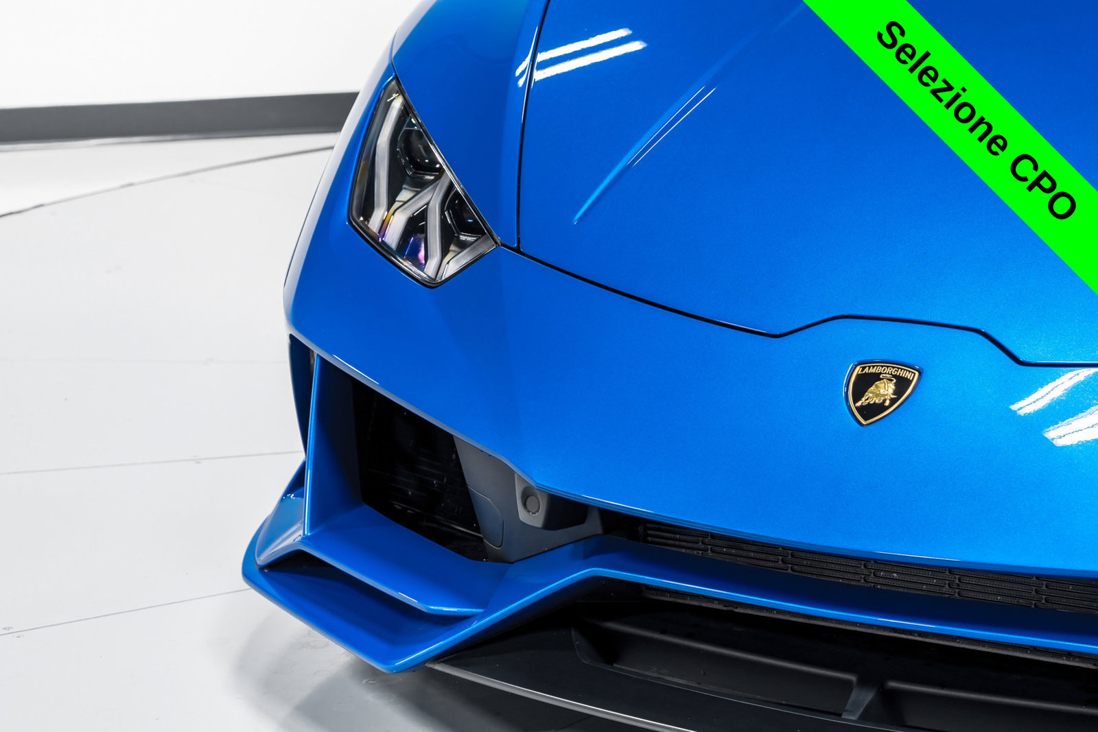 Used 2023 Lamborghini Huracan EVO AWD/4WD image 46