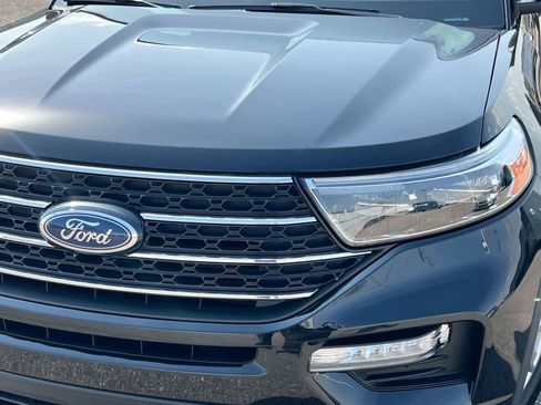 Used 2024 Ford Explorer XLT w/ Equipment Group 202A AWD/4WD image 11