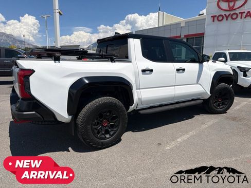 Used 2024 Toyota Tacoma TRD Pro AWD/4WD image 12
