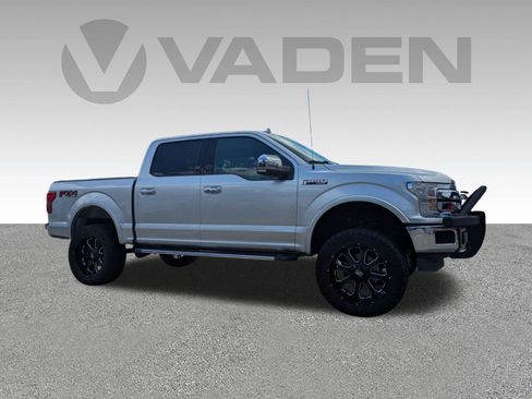 Used 2018 Ford F150 Lariat w/ Equipment Group 502A Luxury AWD/4WD image 3