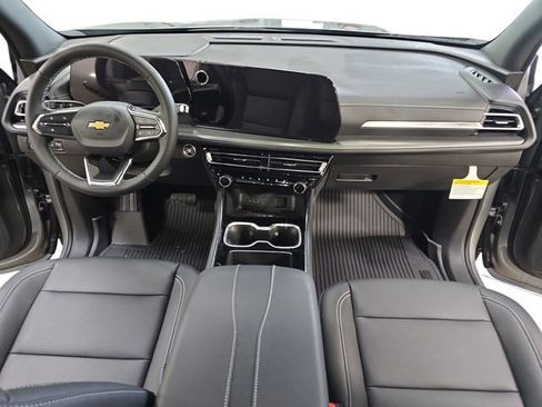 New 2026 Chevrolet Traverse LT w/ Driver Confidence Package image 9