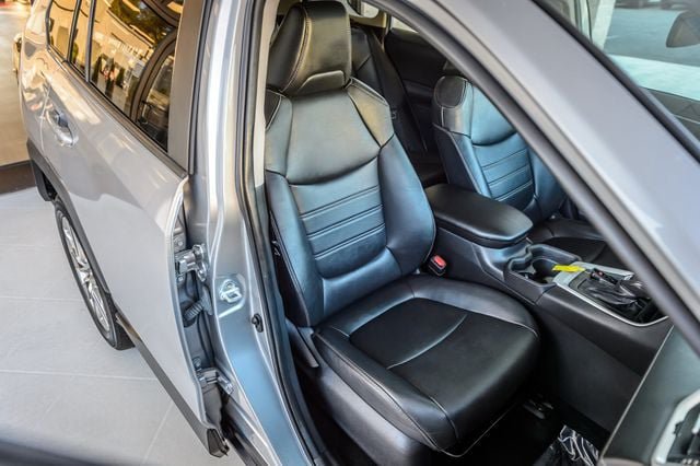 Used 2021 Toyota RAV4 XLE Premium FWD image 43