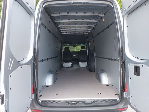 New 2025 Mercedes-Benz Sprinter 2500 image 13