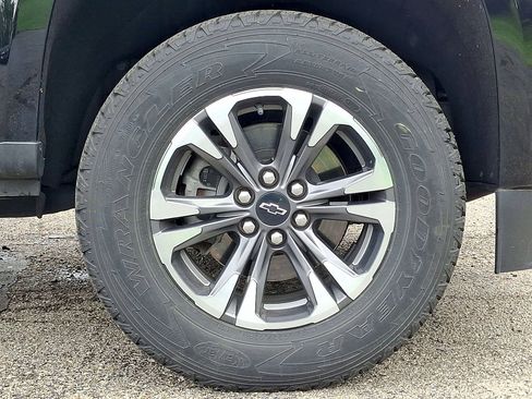 Used 2022 Chevrolet Colorado Z71 AWD/4WD image 27