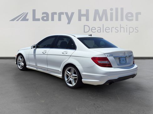Used 2013 Mercedes-Benz C 250 Sedan image 3