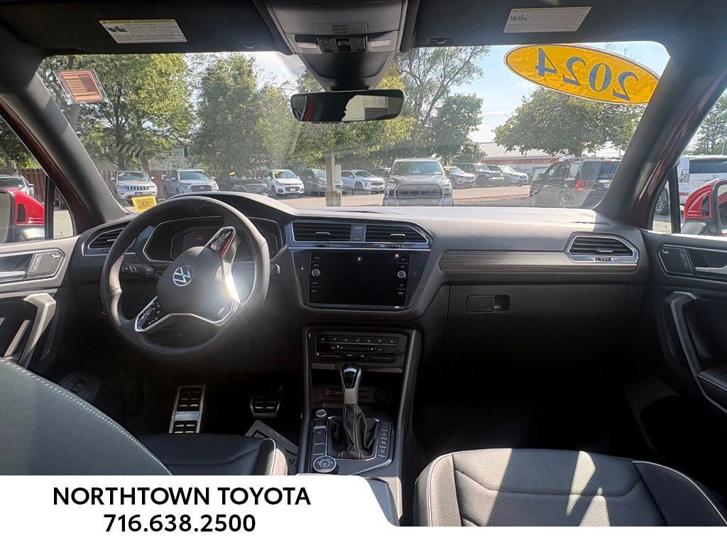 Used 2024 Volkswagen Tiguan SEL R-Line AWD/4WD image 16