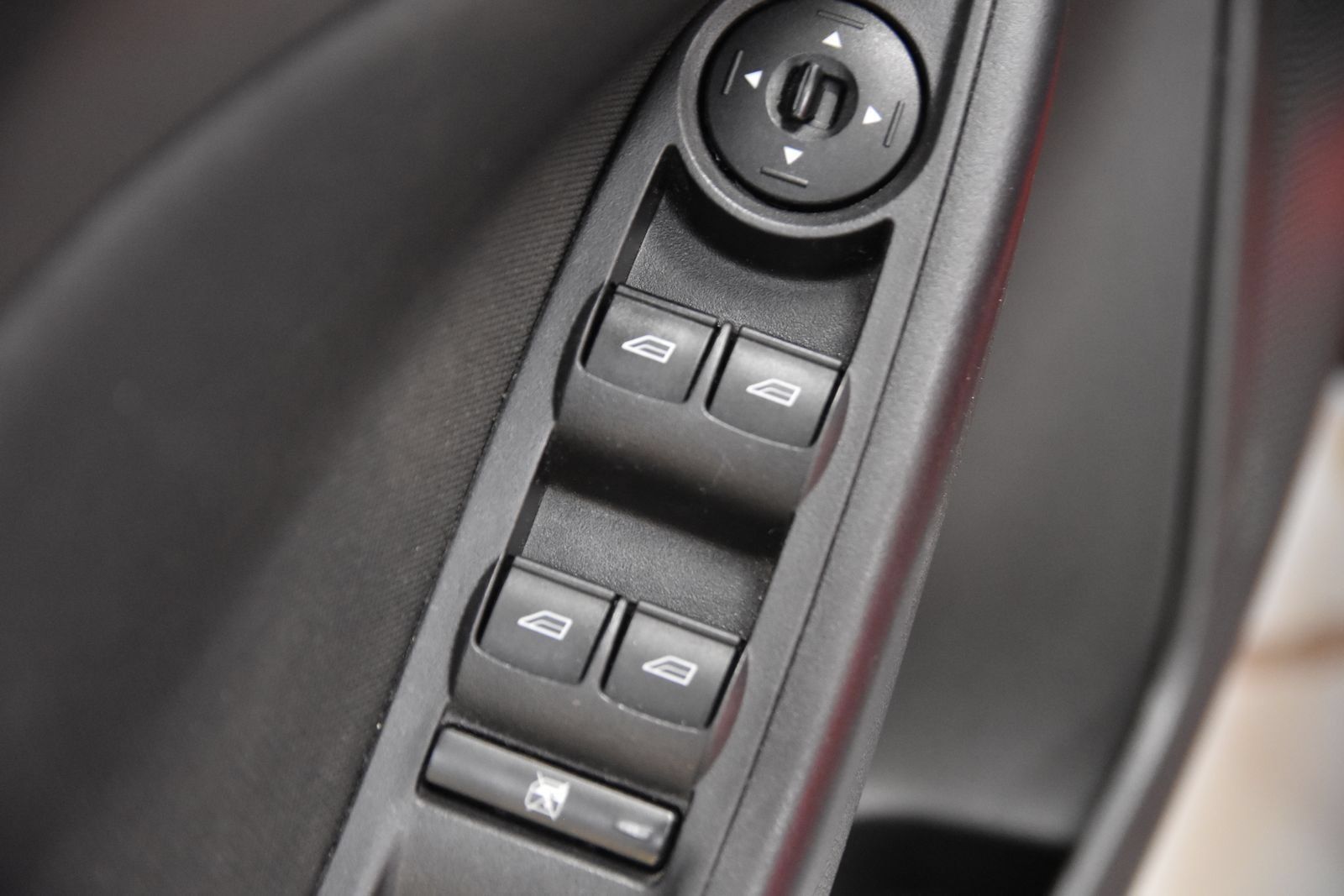 Used 2016 Ford Focus SE FWD image 13