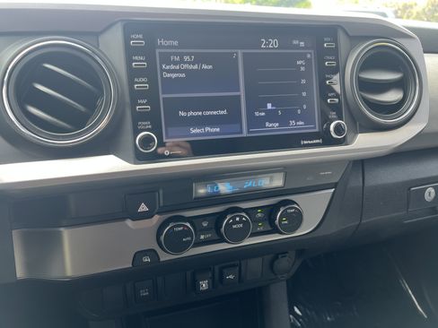 Used 2022 Toyota Tacoma SR5 RWD image 24