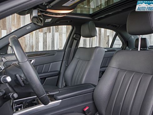 Used 2016 Mercedes-Benz E 400 4MATIC Sedan image 12