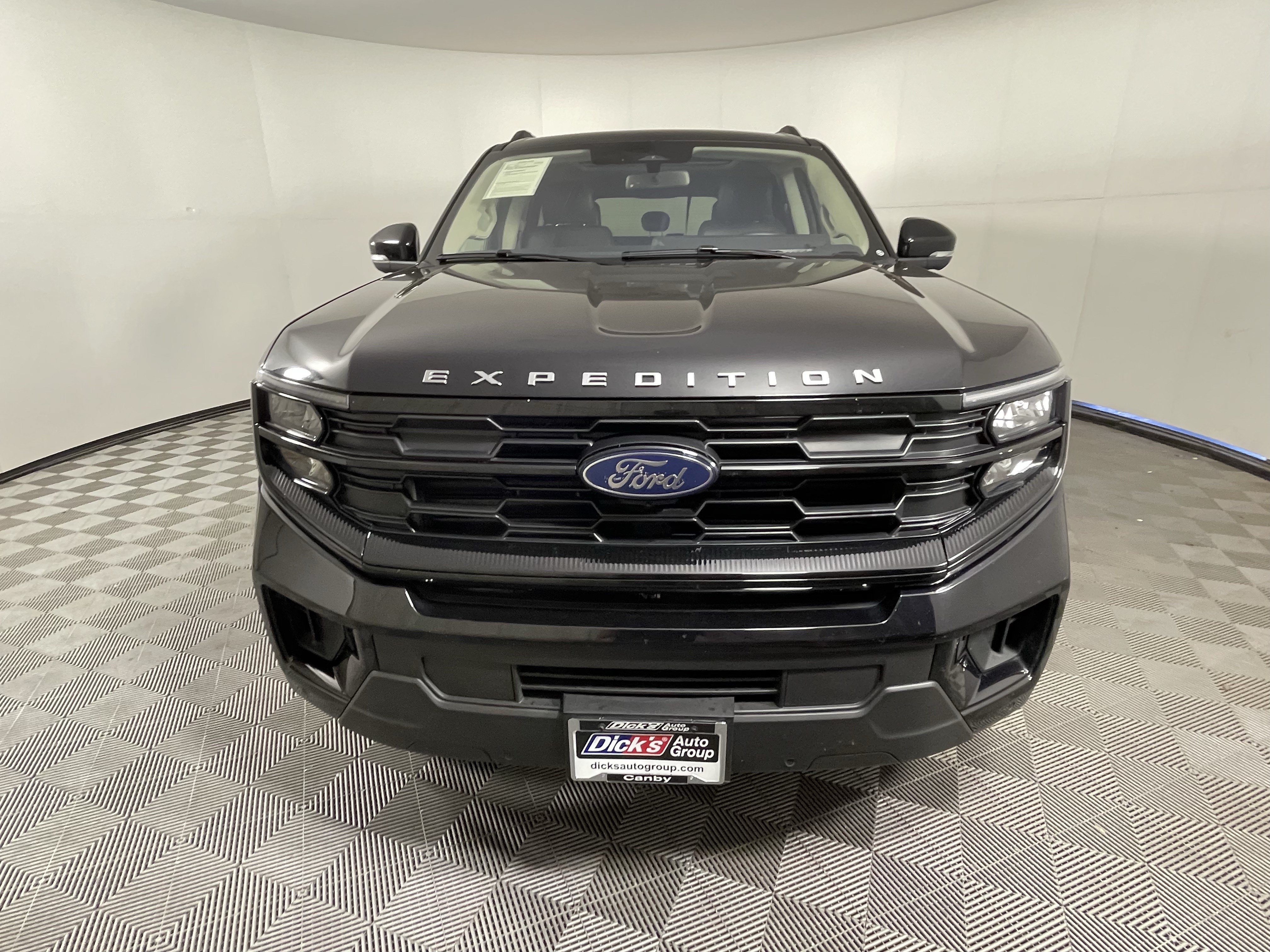 Used 2025 Ford Expedition Active AWD/4WD image 8