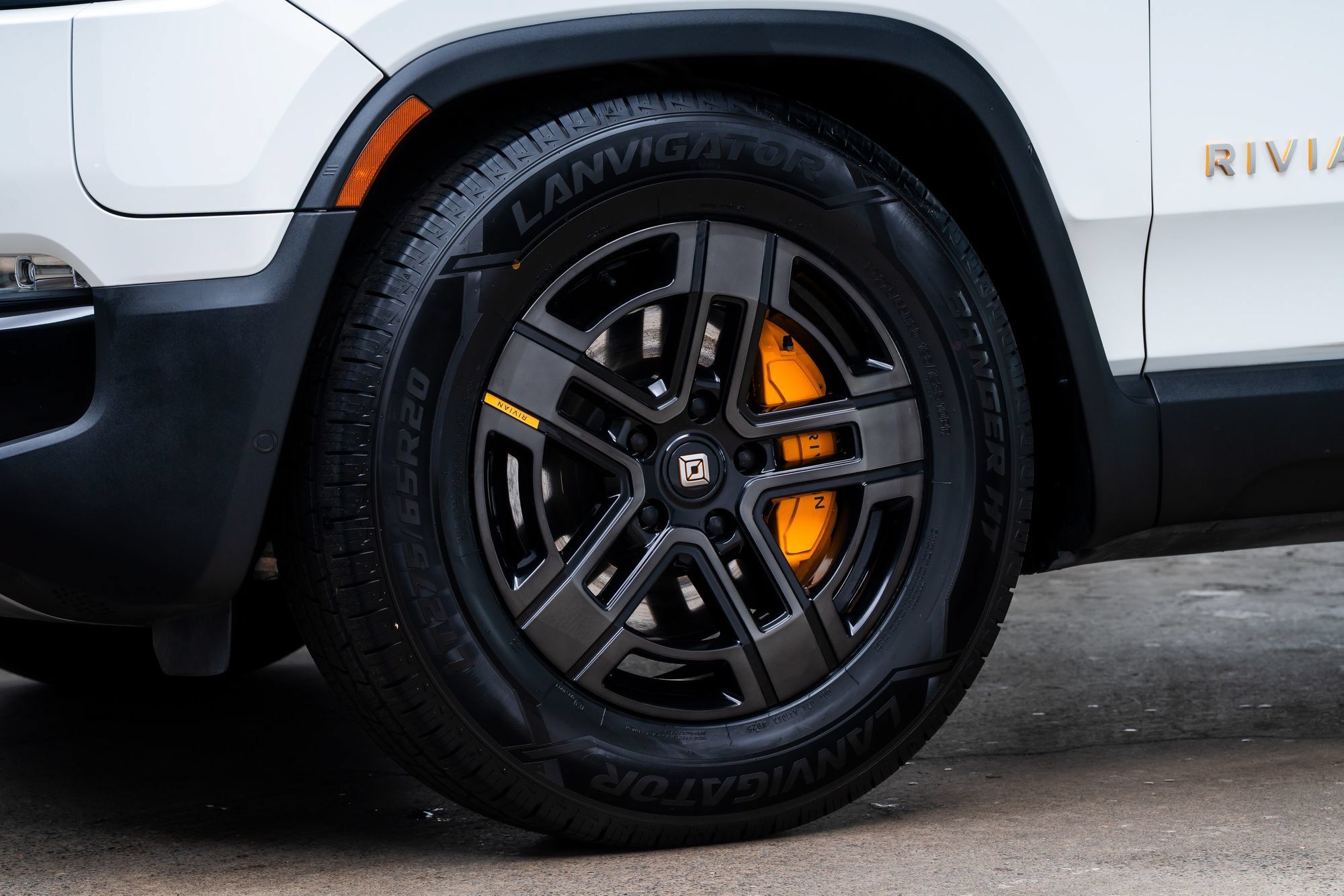Used 2024 Rivian R1S Adventure Quad AWD/4WD image 4