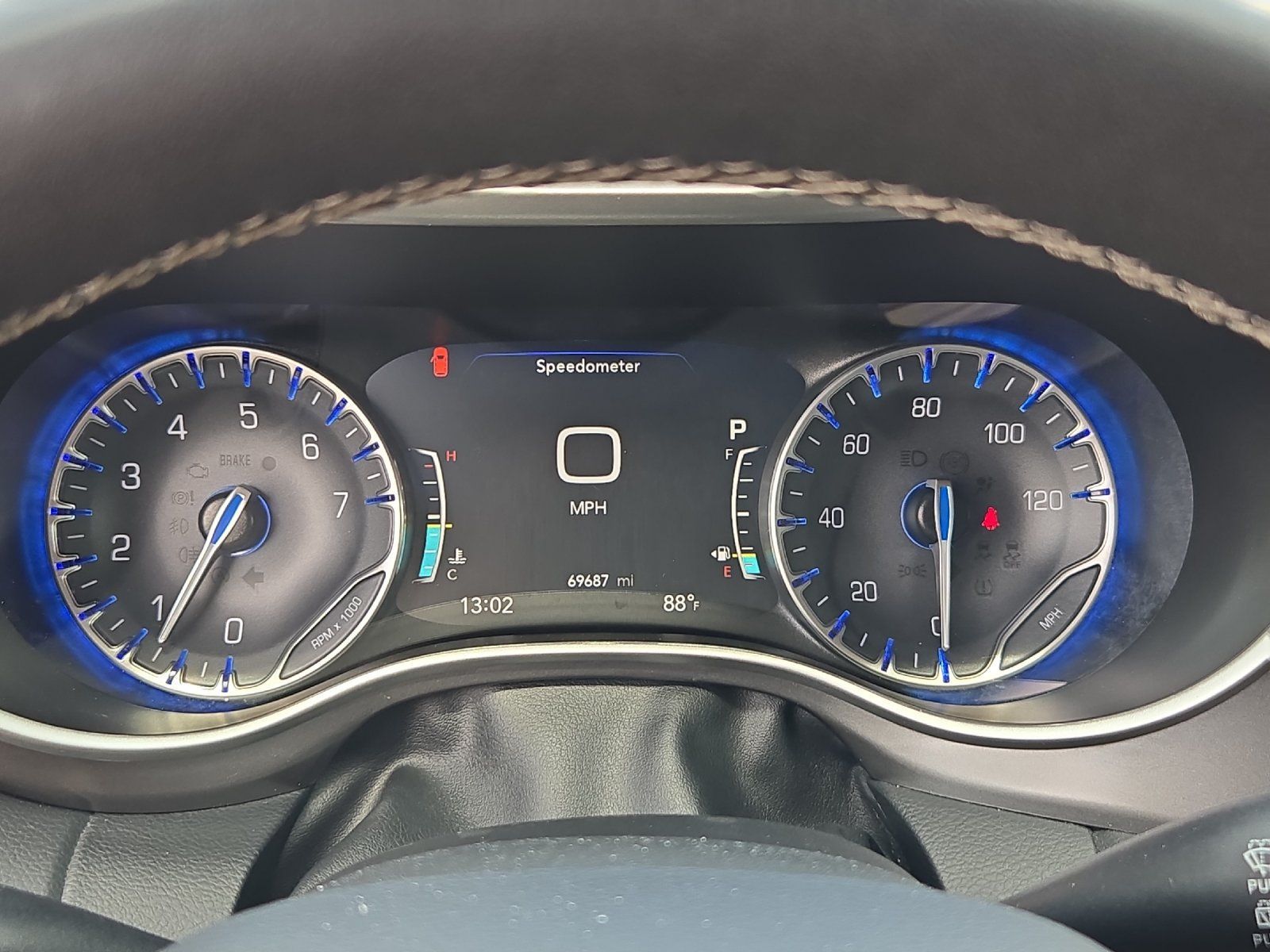 Used 2024 Chrysler Pacifica Touring-L FWD image 23