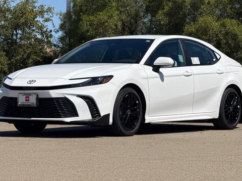 New 2025 Toyota Camry SE w/ Convenience Package image 7