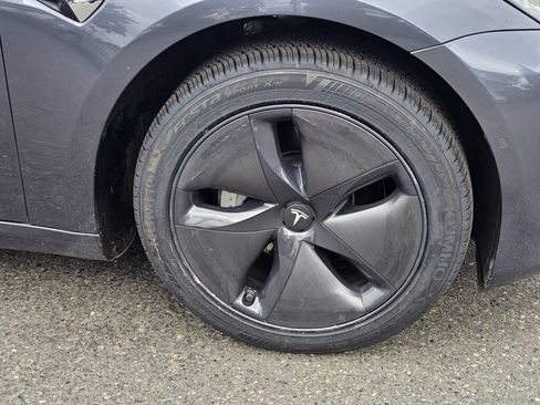 Used 2019 Tesla Model 3 RWD image 9