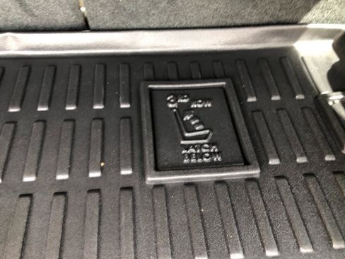 Used 2019 Toyota 4Runner Limited image 41