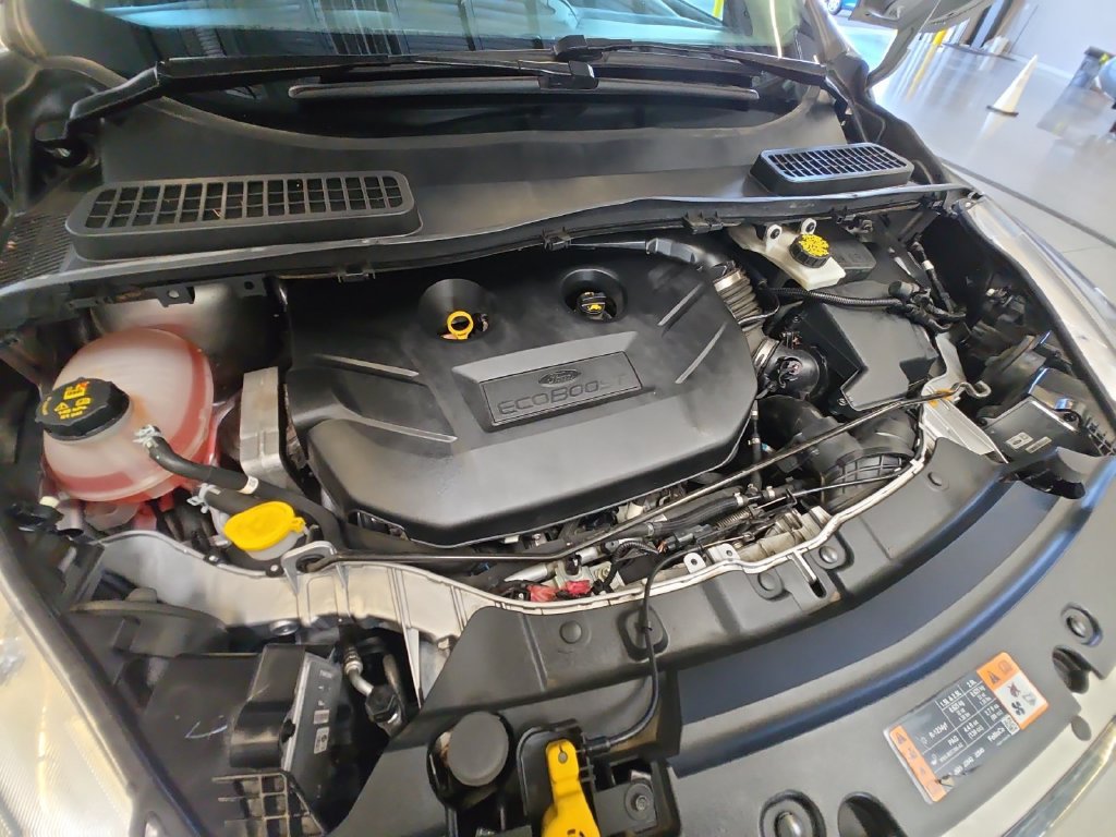 Used 2019 Ford Escape Titanium w/ U9j03 - Titanium Tow Package AWD/4WD image 30