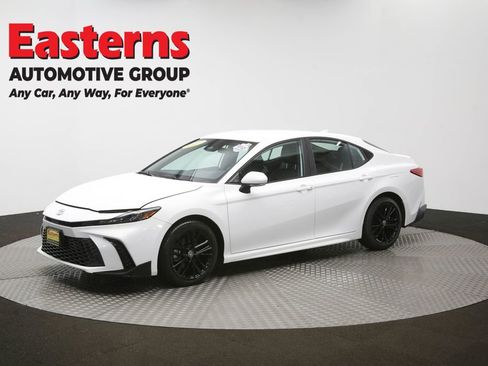 Used 2025 Toyota Camry SE FWD image 57