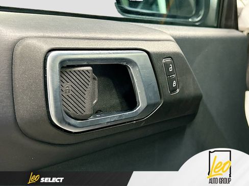 Used 2024 Ford Bronco Badlands image 18