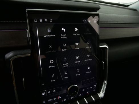 Used 2024 GMC Acadia Denali image 29